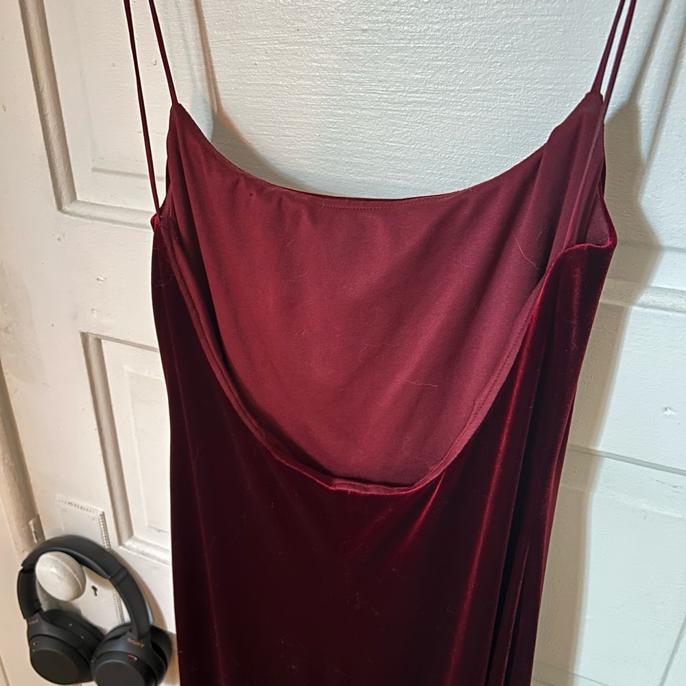 BEAUTIFUL vintage red velvet dress
